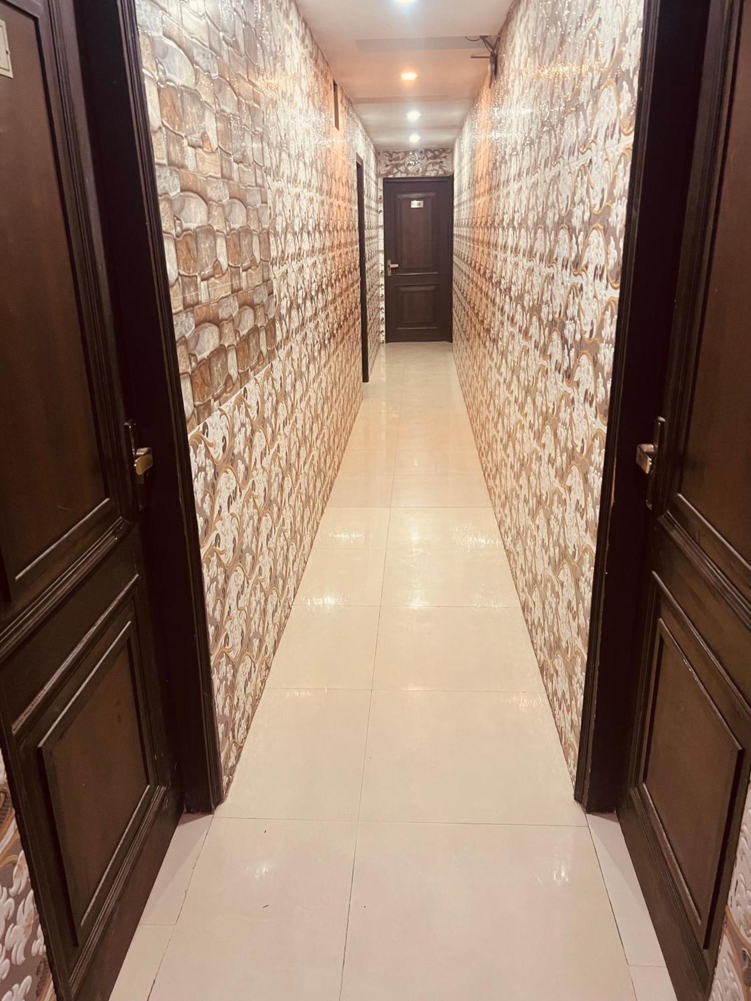 Hotel นิวเดลี ภายนอก รูปภาพ
