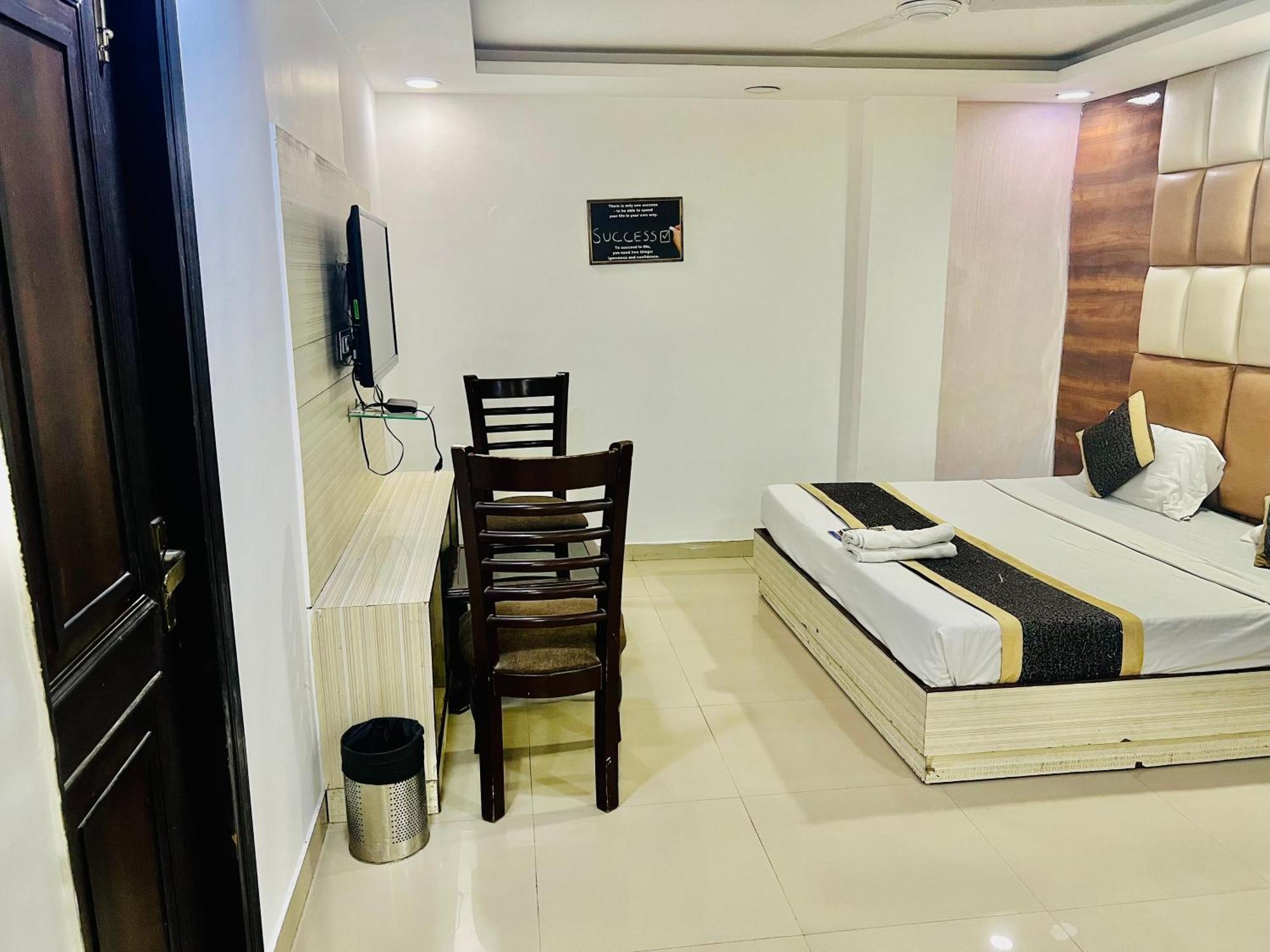 Hotel นิวเดลี ภายนอก รูปภาพ