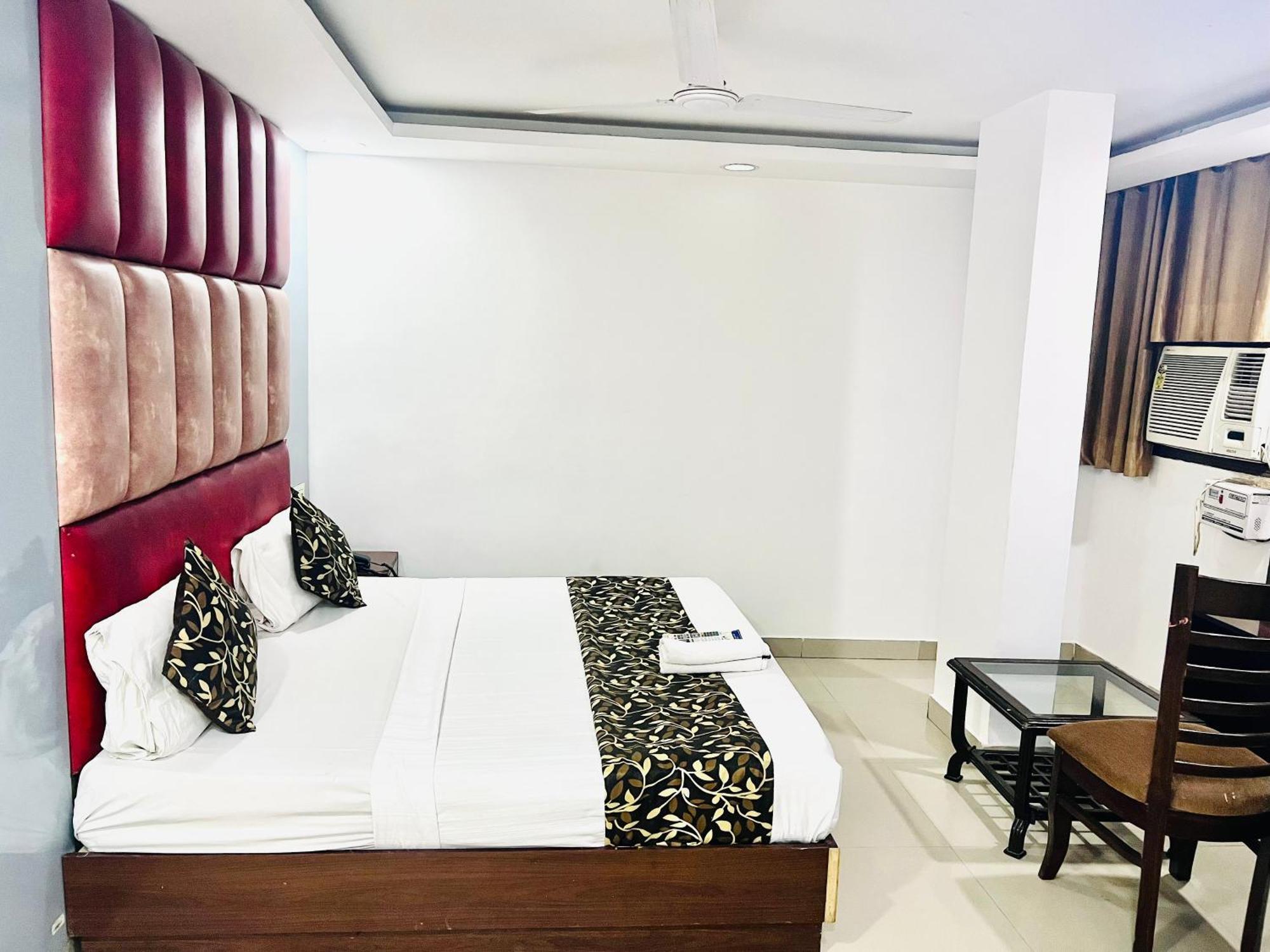Hotel นิวเดลี ภายนอก รูปภาพ