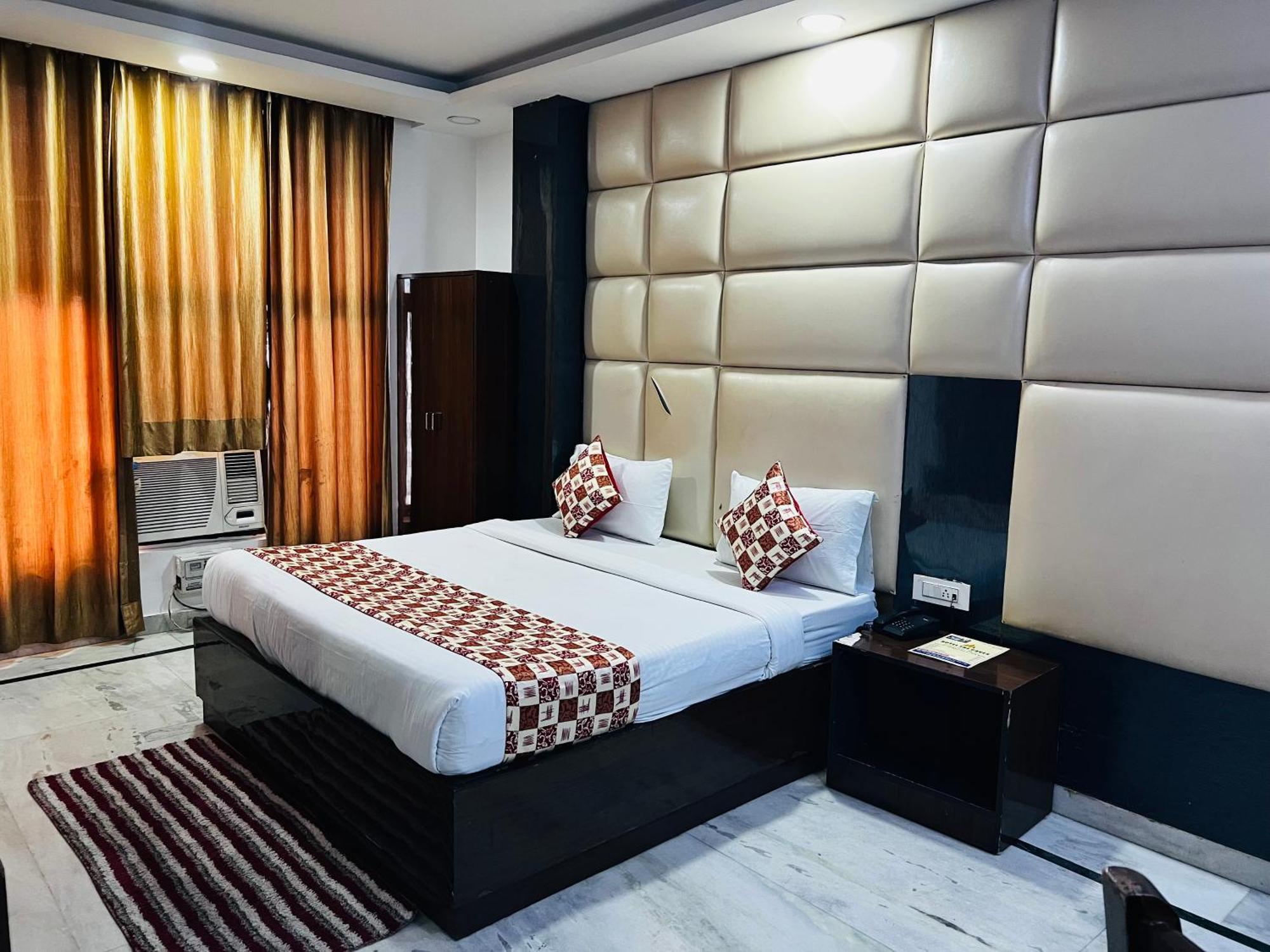 Hotel นิวเดลี ภายนอก รูปภาพ